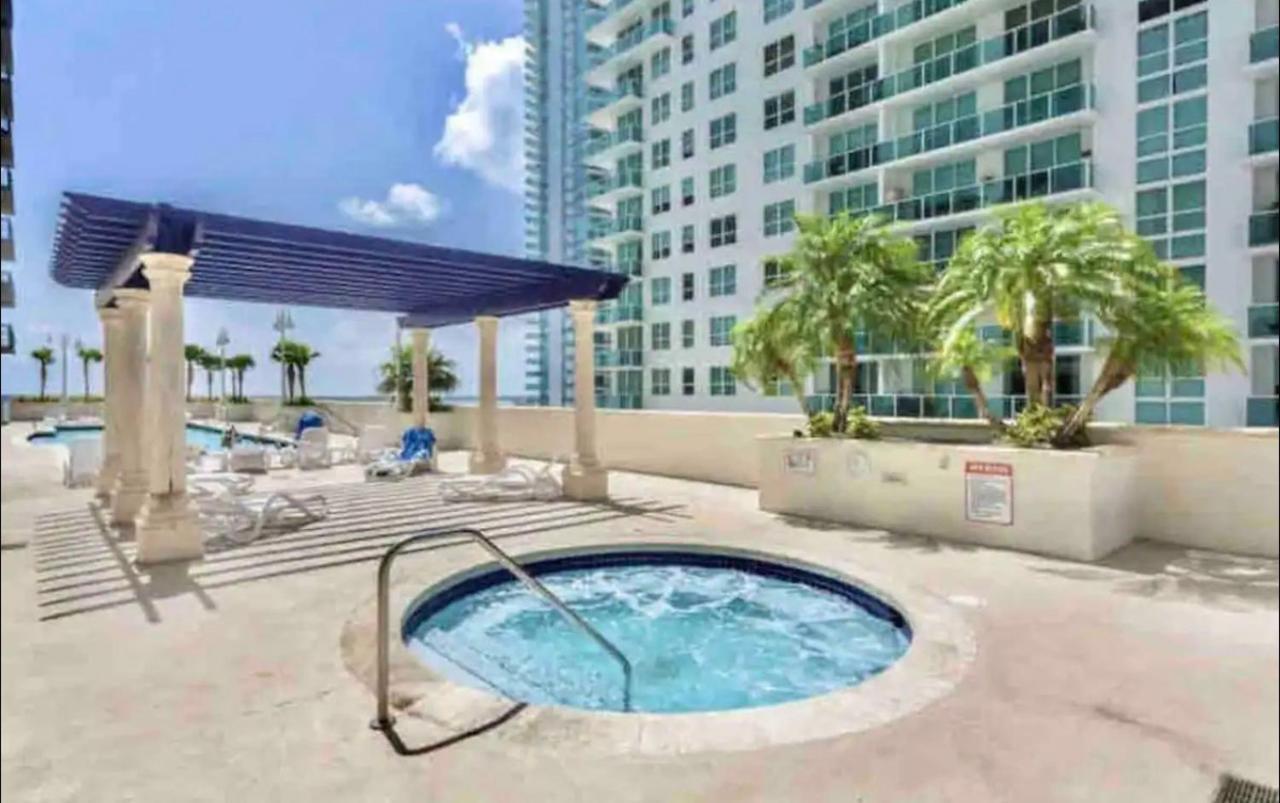 Stunning 2Br Condo Brickell-Waterviews-Freeparking Miami Exterior photo